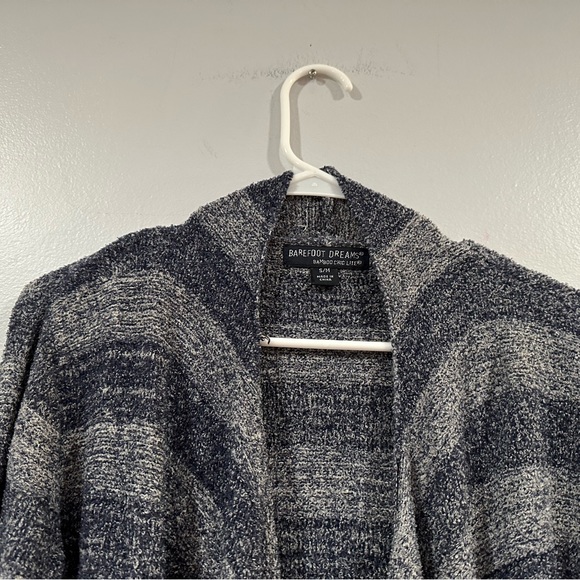 BAREFOOT DREAMS Bamboo Chic Lite Striped Sweater Top Size Small Medium - Picture 2 of 8